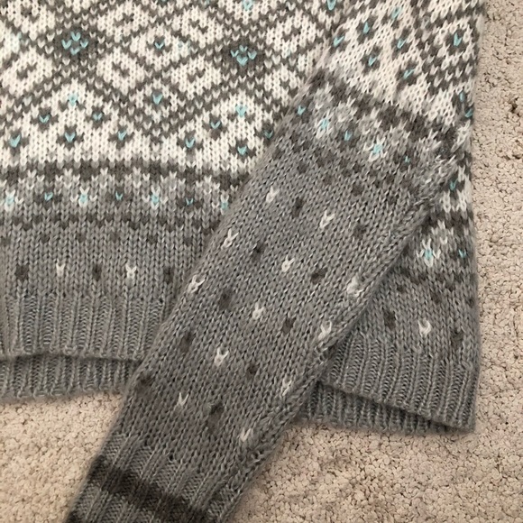 Aeropostale Gray Crewneck Sweater Size S - Picture 4 of 6